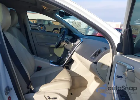 2015 Volvo Xc60 T5 Premier из США, поврежденный, VIN YV440MDKXF2720873